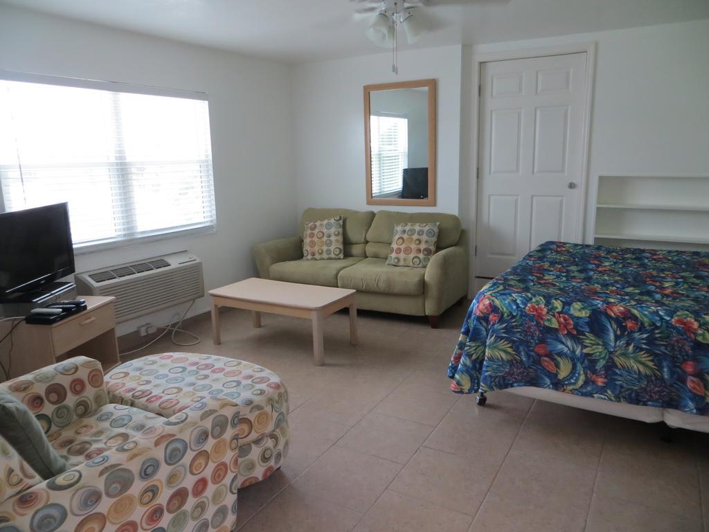 Dolphin Inn Fort Myers Beach Exterior foto