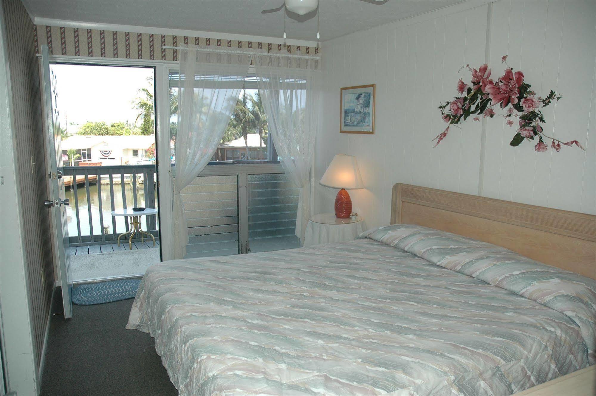 Dolphin Inn Fort Myers Beach Exterior foto